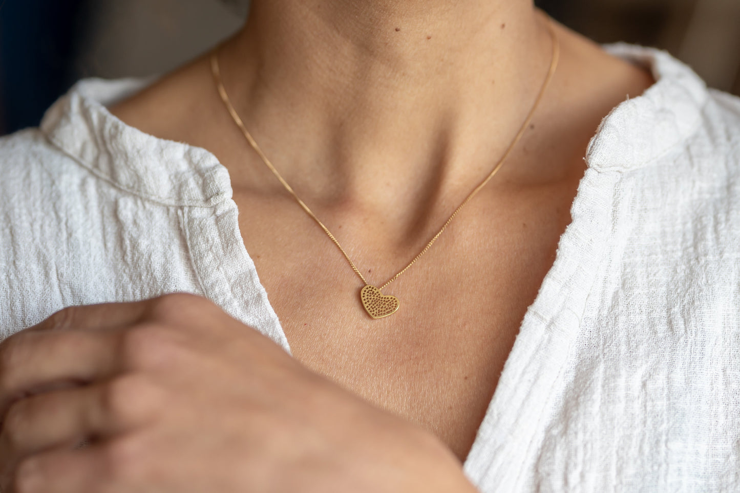 שרשרת לב חורים