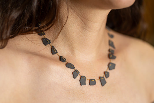 שרשרת קרעי חימר